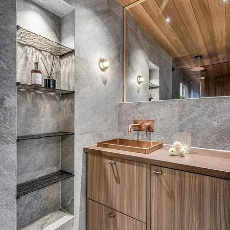 North Aurora 20c By Hilla * 列维